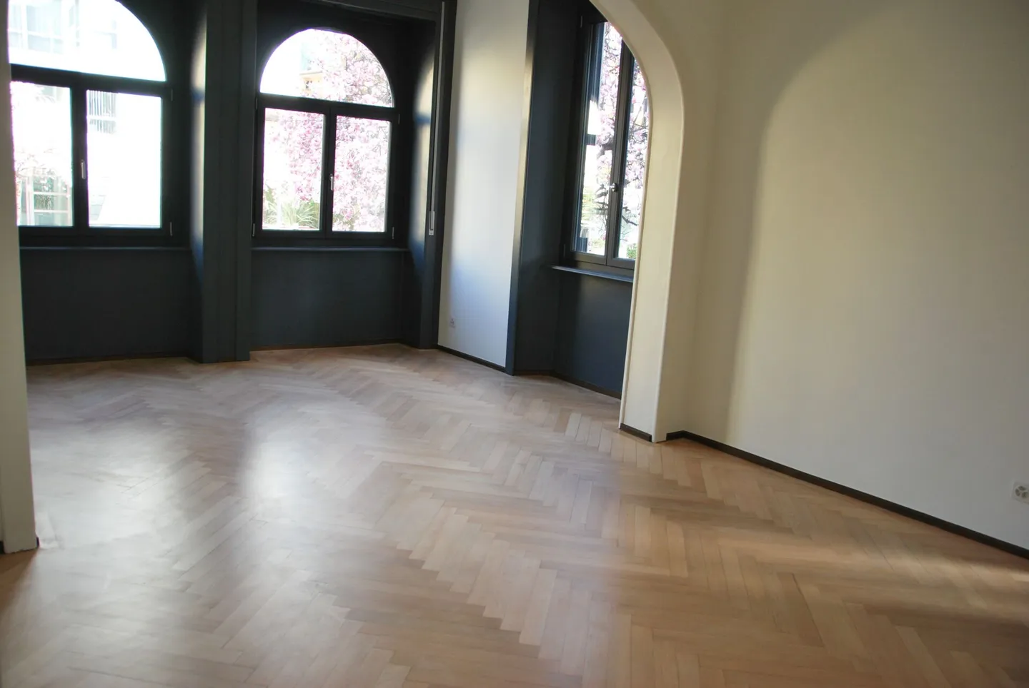 Mietwohnung im Erdgeschoss erhöht - Foto 3 von 9