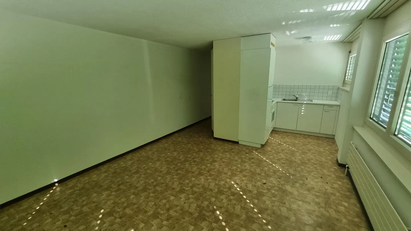 Spazio ufficio con cucina e bagno a Goldau - Foto 3 di 4