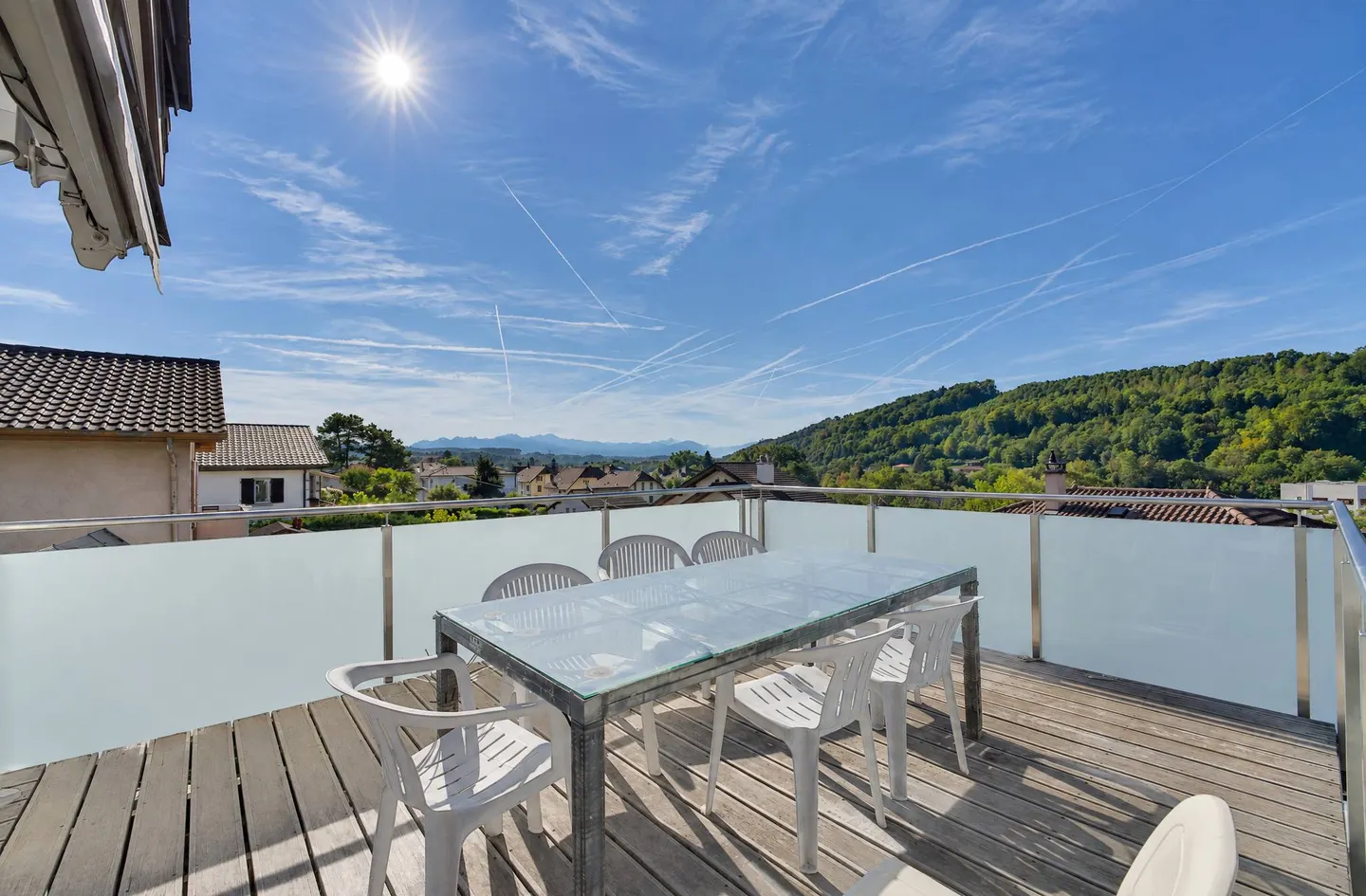Flexible Family Home in Penthalaz - Photo 2 of 13