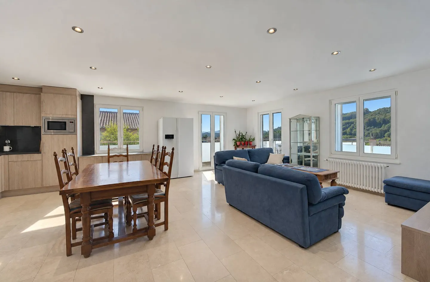 Flexible Family Home in Penthalaz - Photo 3 of 13