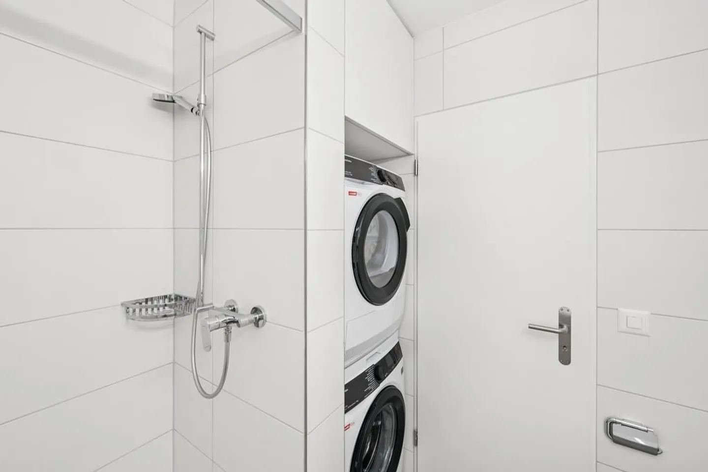 Freshly renovated apartment with balcony in a quiet location - Photo 8 of 11