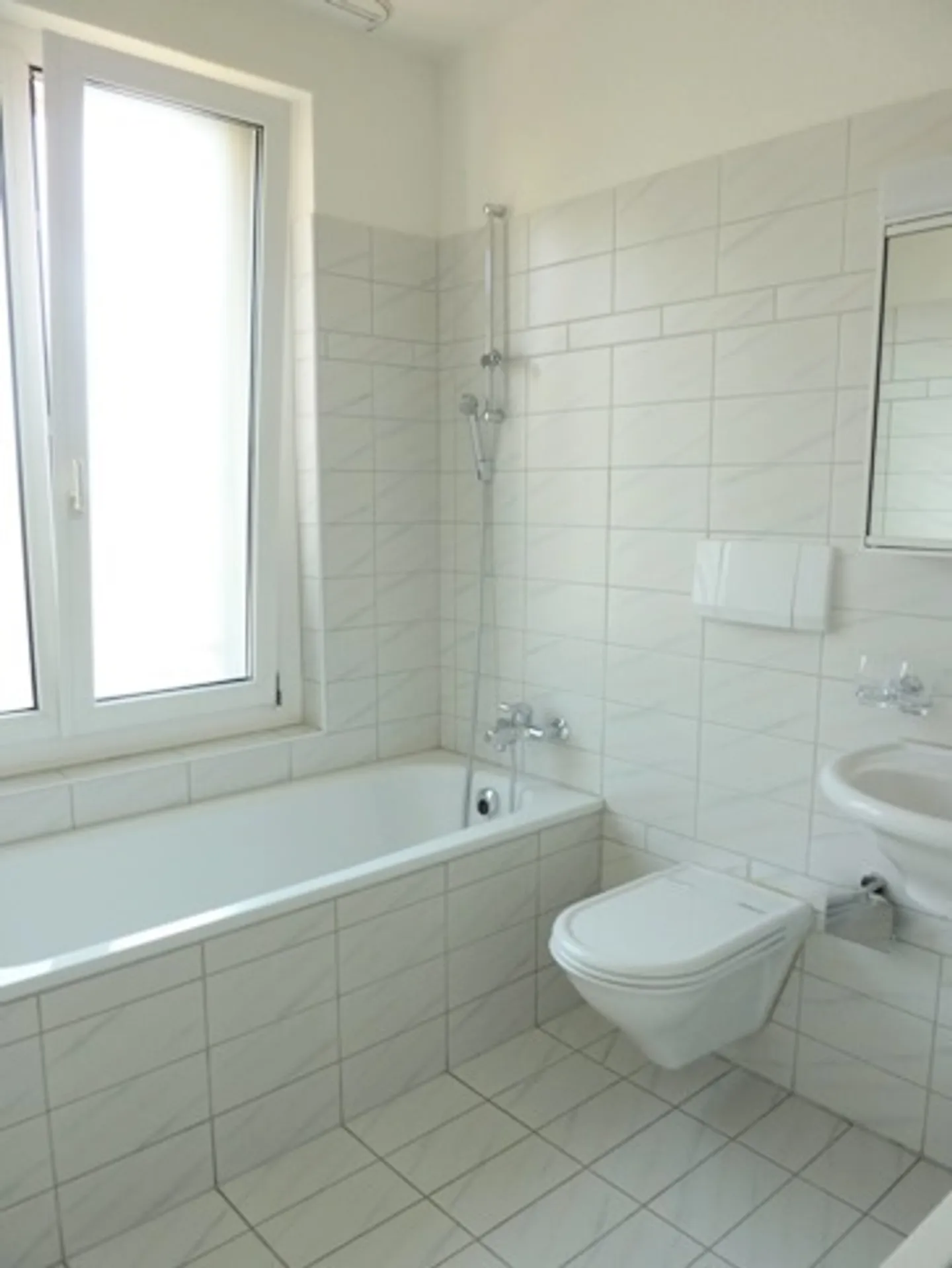 Ampio appartamento luminoso con bow-window! - Foto 4 di 4