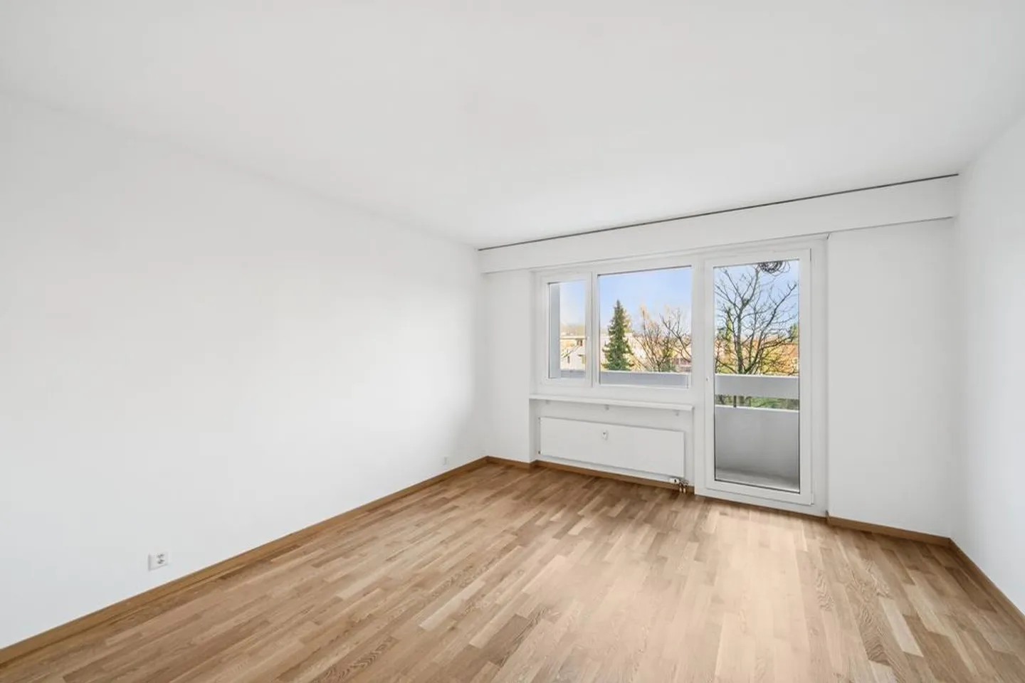 Freshly renovated apartment with balcony in a quiet location - Photo 4 of 11