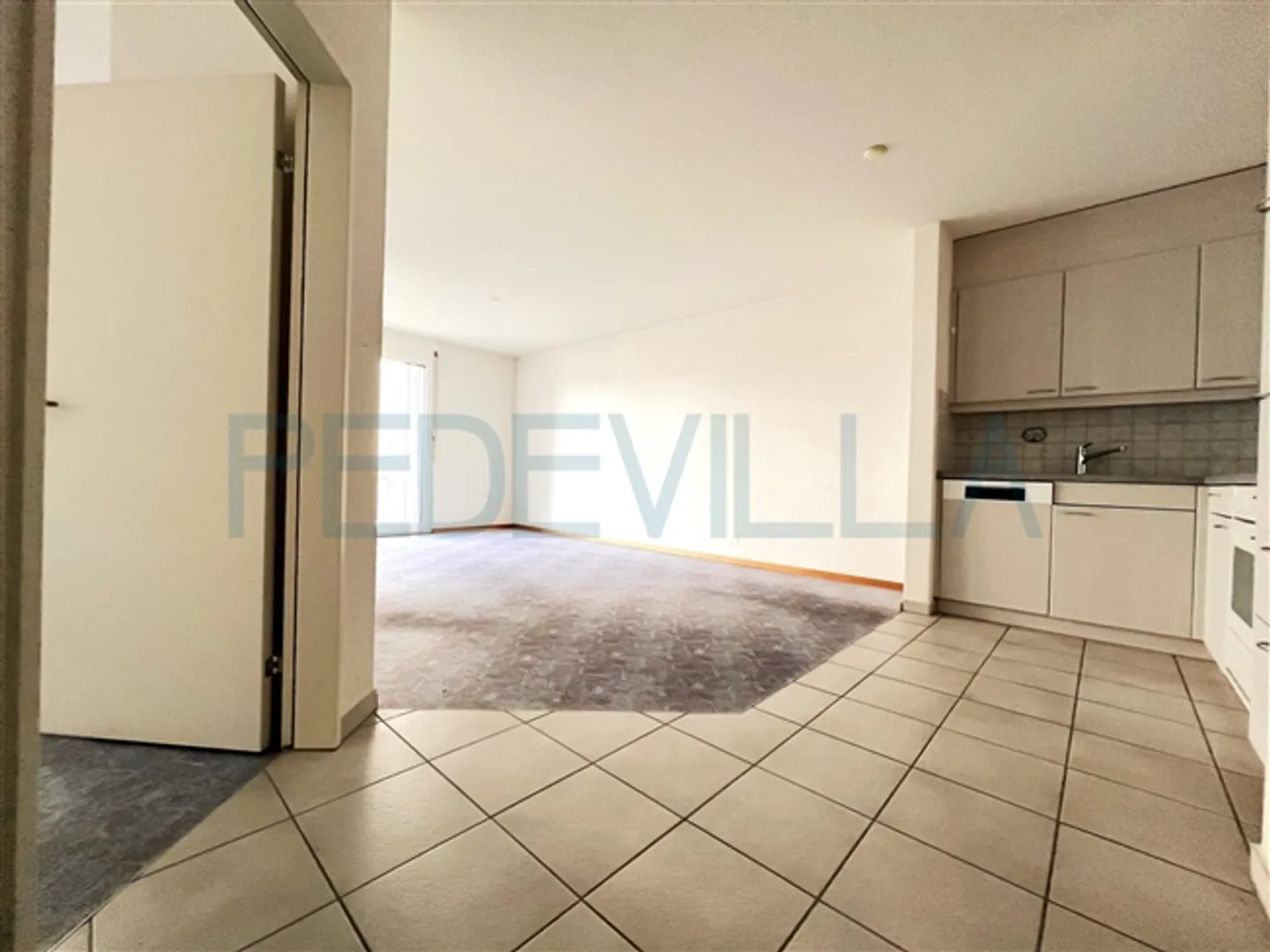 Charming 2.5-room apartment on the 1st floor - Photo 2 of 12