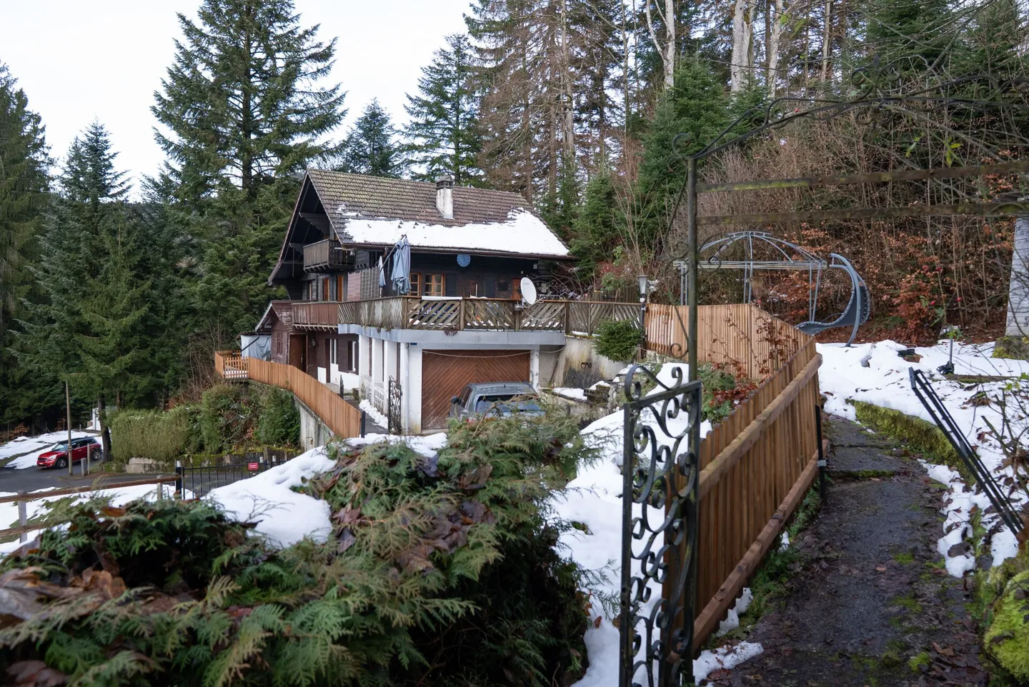 Bellissimo chalet ai margini della foresta a Paccots! - Foto 4 di 10