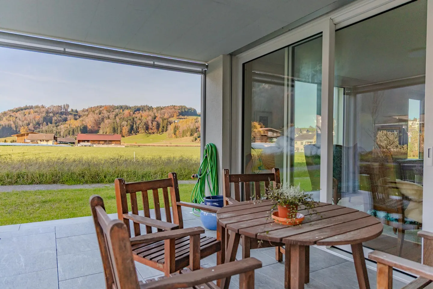 Vivere nel verde con stile e comfort - Foto 7 di 9