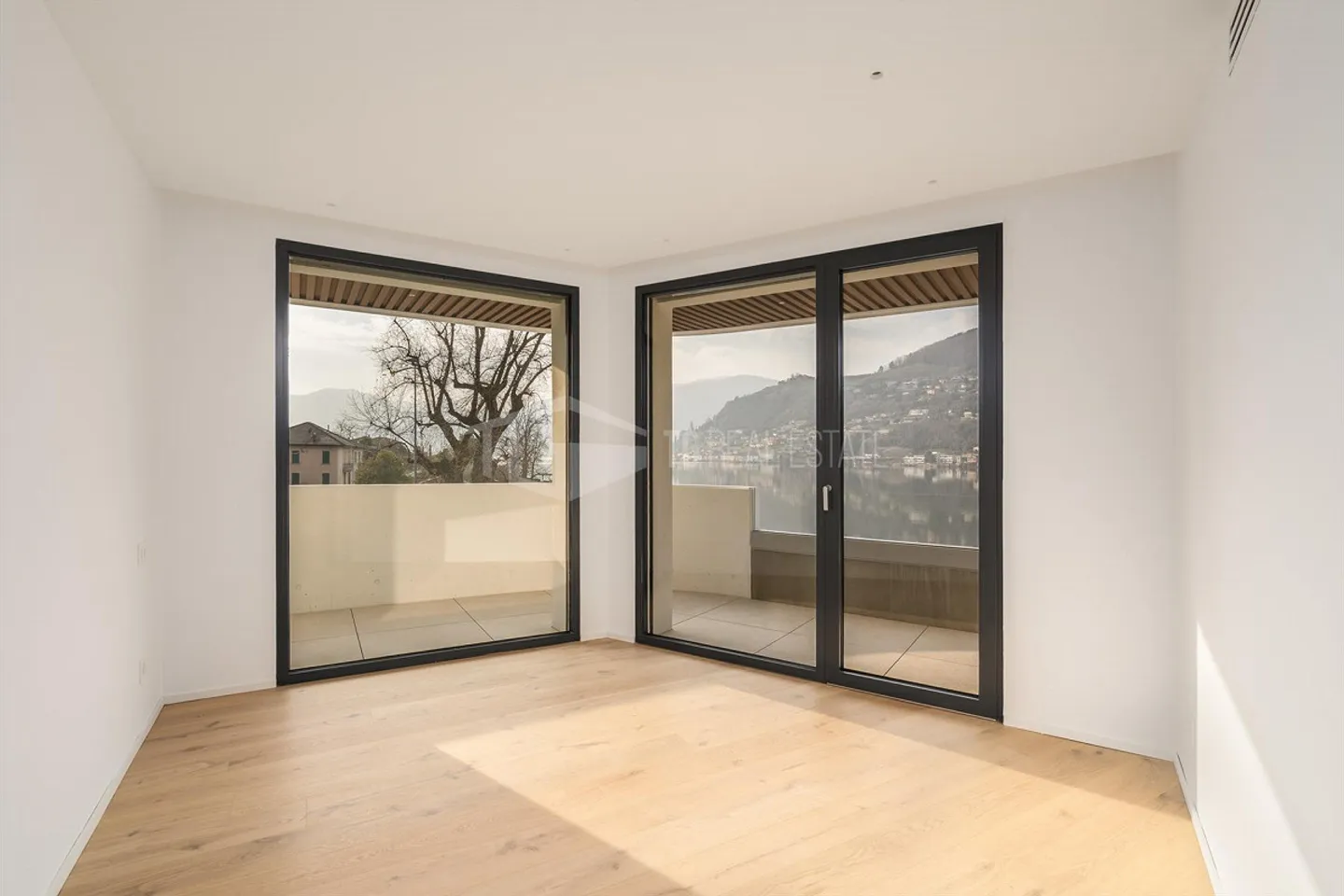 Moderne Villa mit Seeblick - Foto 8 von 13