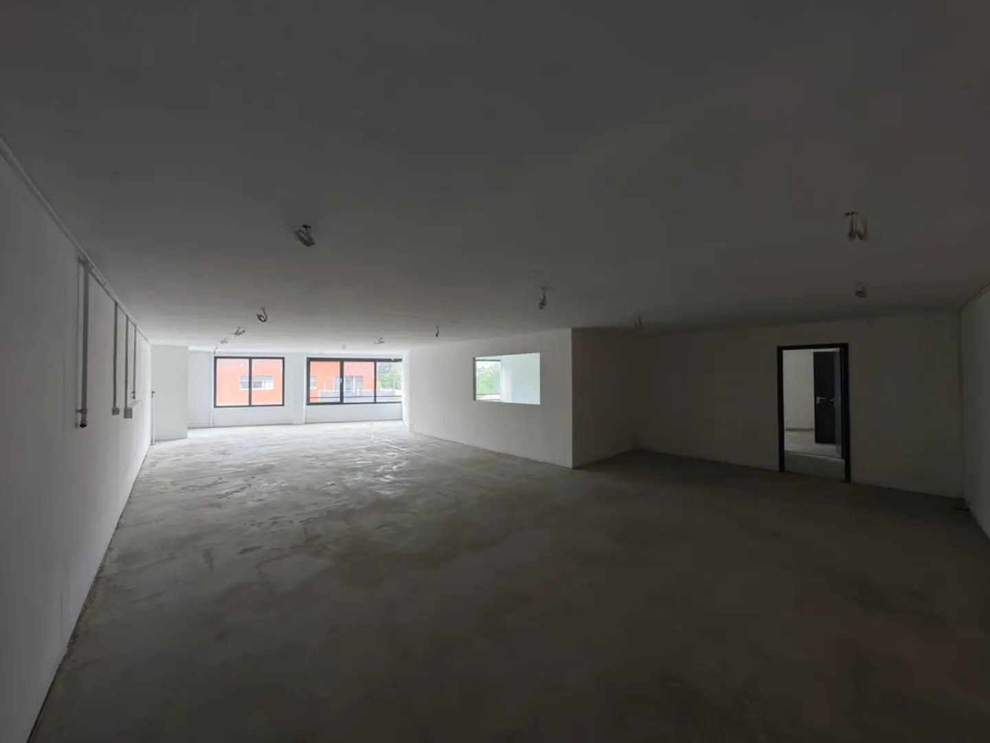 ECHALLENS - 597 m2 of versatile spaces in the heart of Gros-de-Vaud - Photo 8 of 12