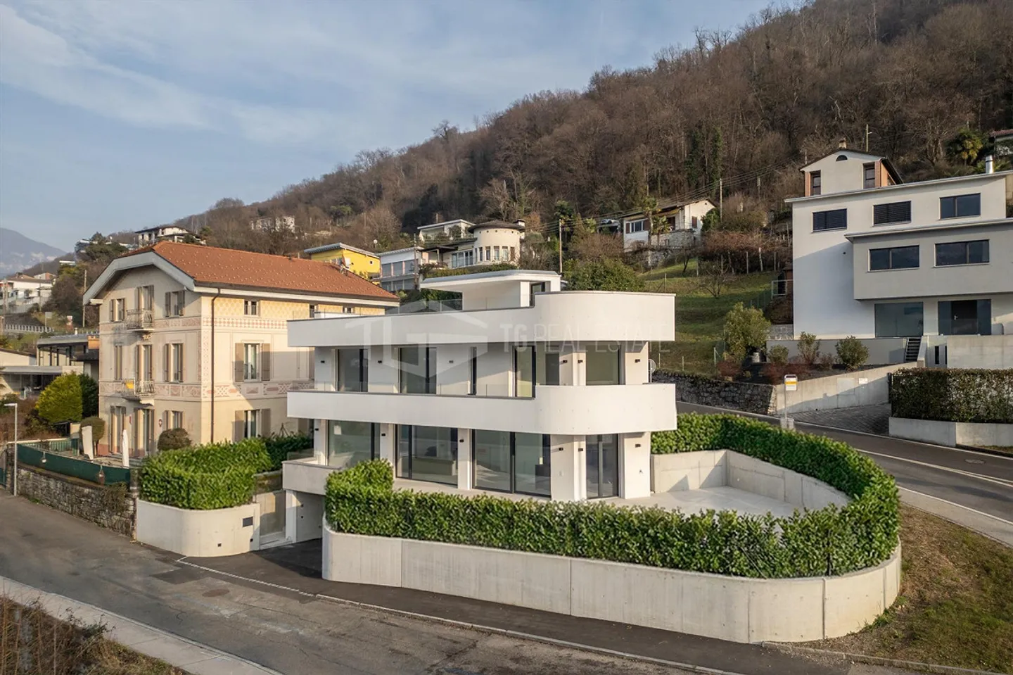 Moderne Villa mit Seeblick - Foto 12 von 13