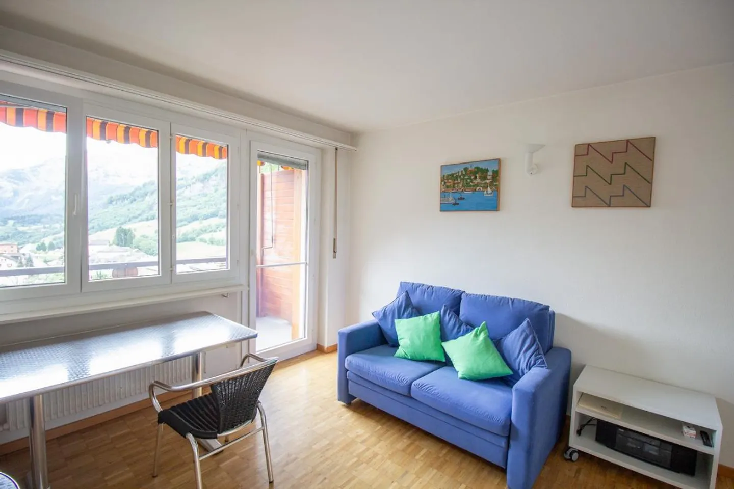 "Appartamento S 04, studio luminoso e accogliente con balcone sud" - Foto 2 di 7