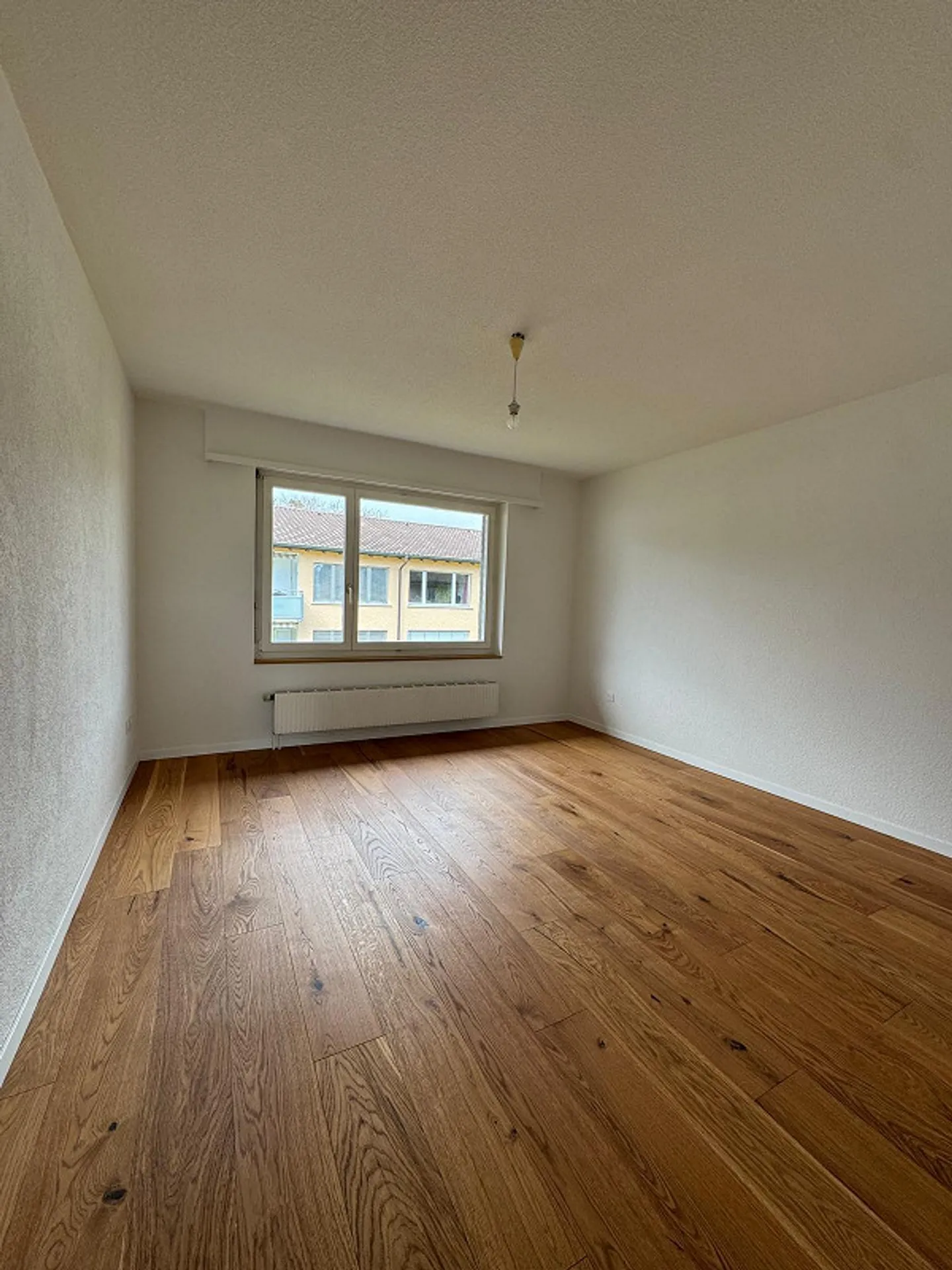 Primo affitto dopo la ristrutturazione con standard di proprietà e vista sulle montagne - Foto 6 di 8