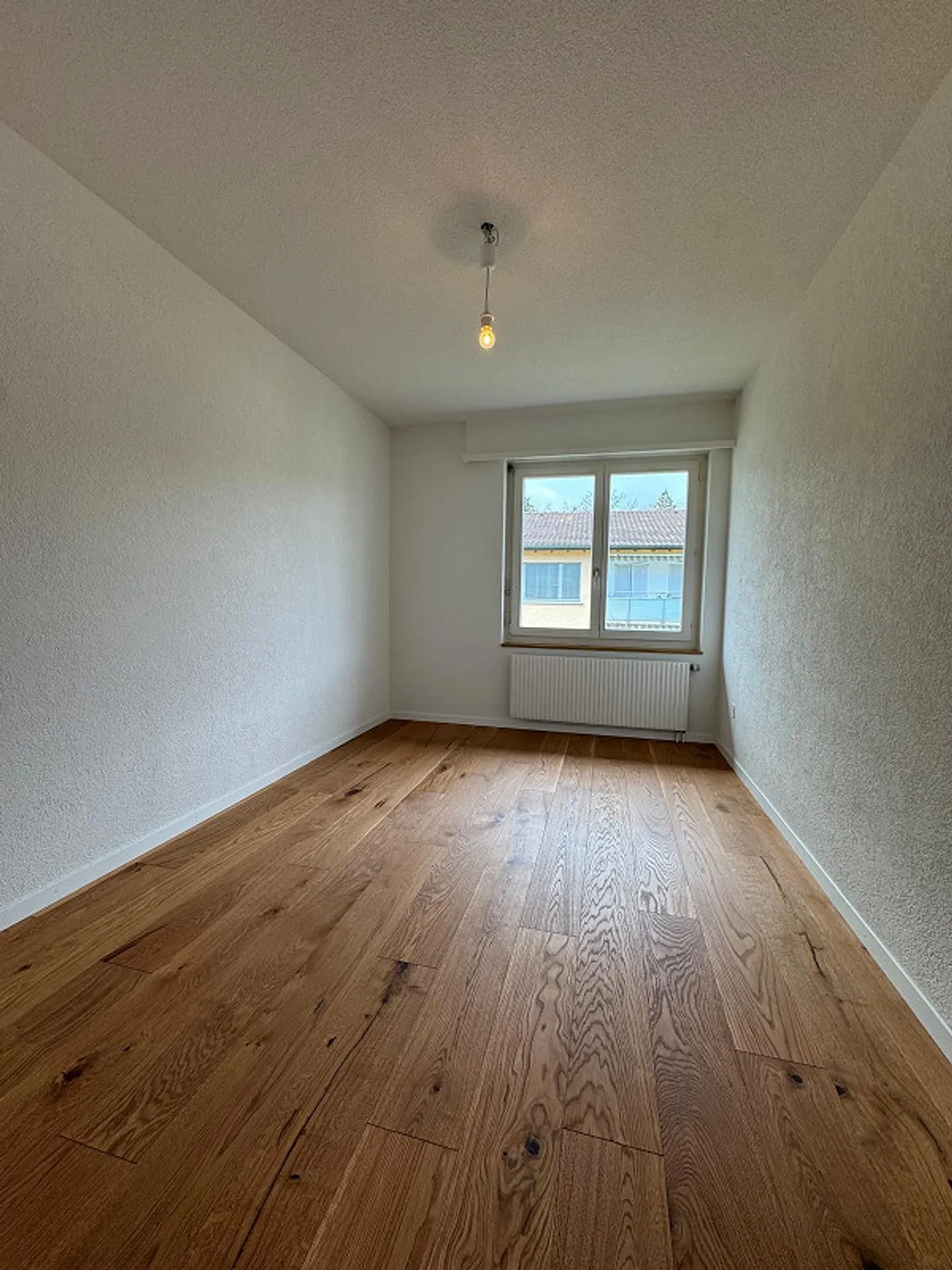 Primo affitto dopo la ristrutturazione con standard di proprietà e vista sulle montagne - Foto 7 di 8