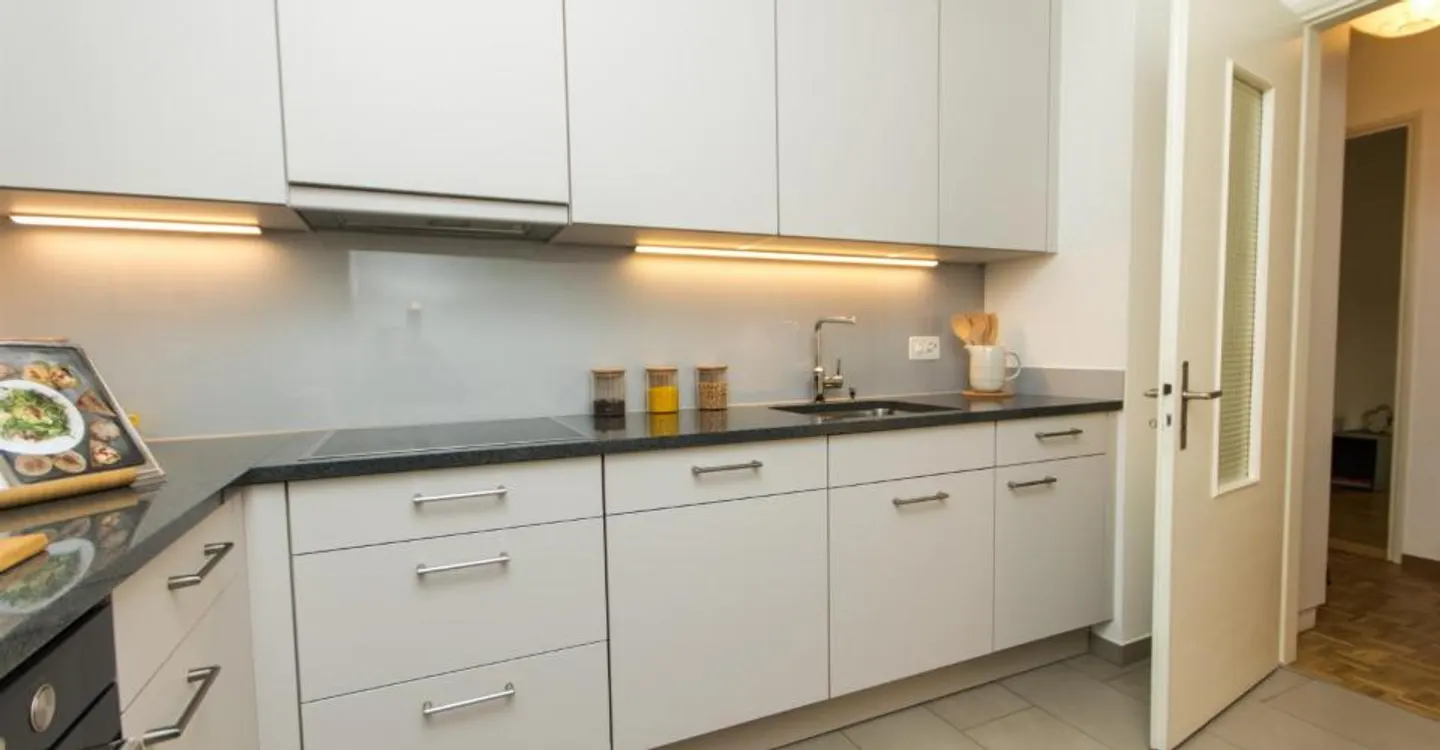 Charming and renovated near the city center - Photo 3 of 8