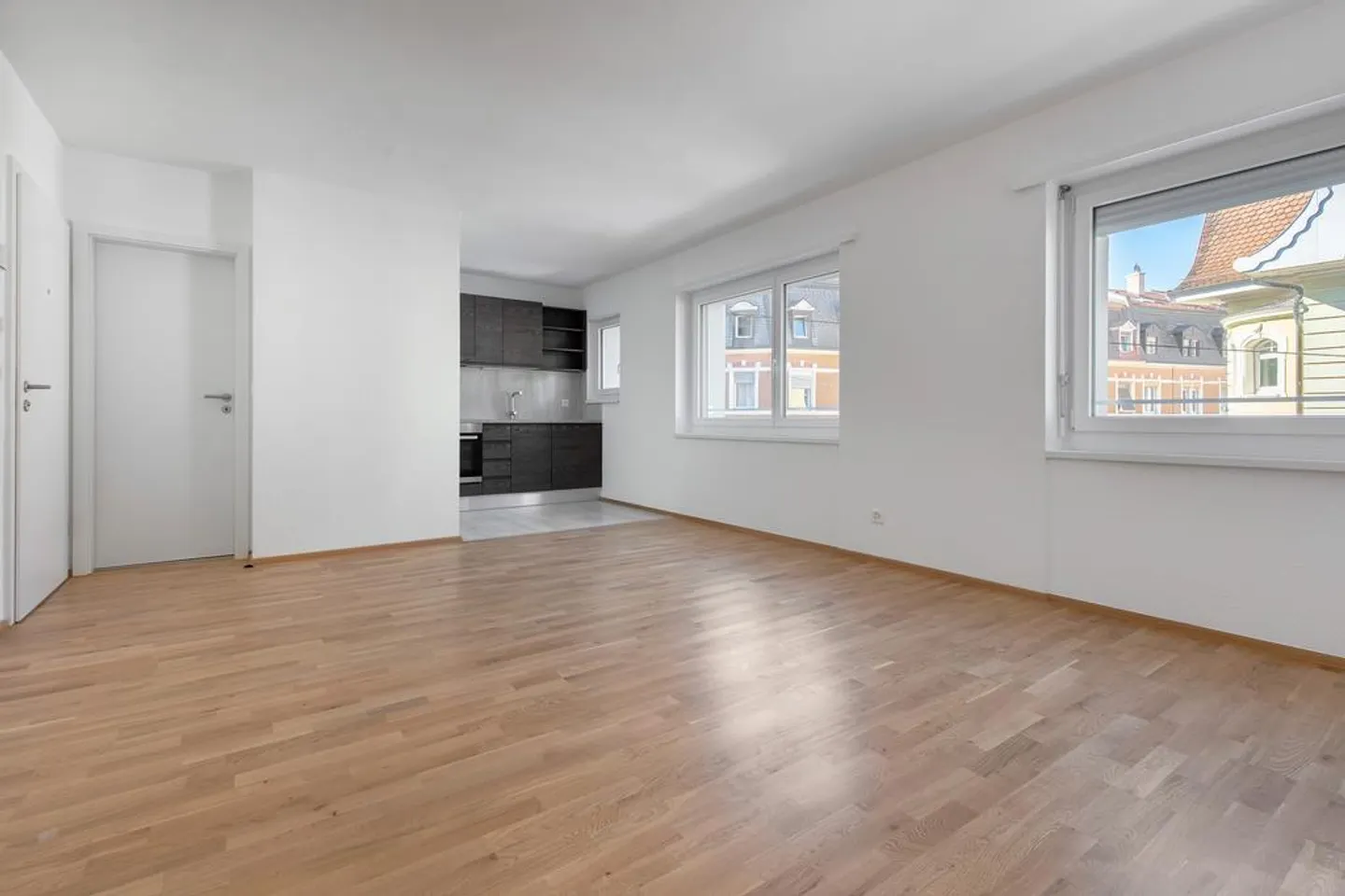 Moderne 2.5-Zimmerwohnung - Foto 2 von 2