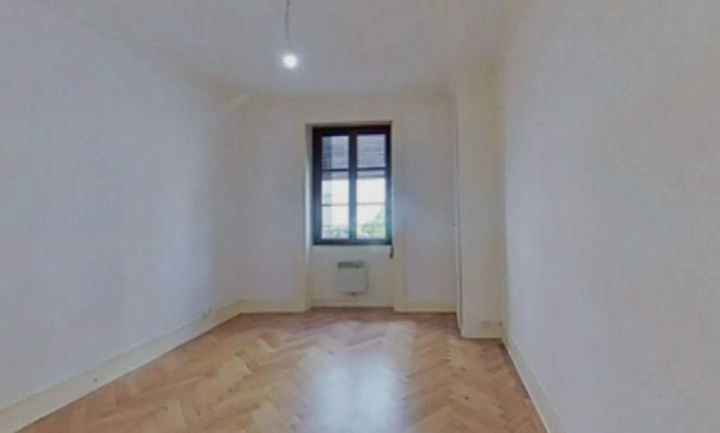 Charmant Appartement 3 Pièces - Photo 3 sur 4