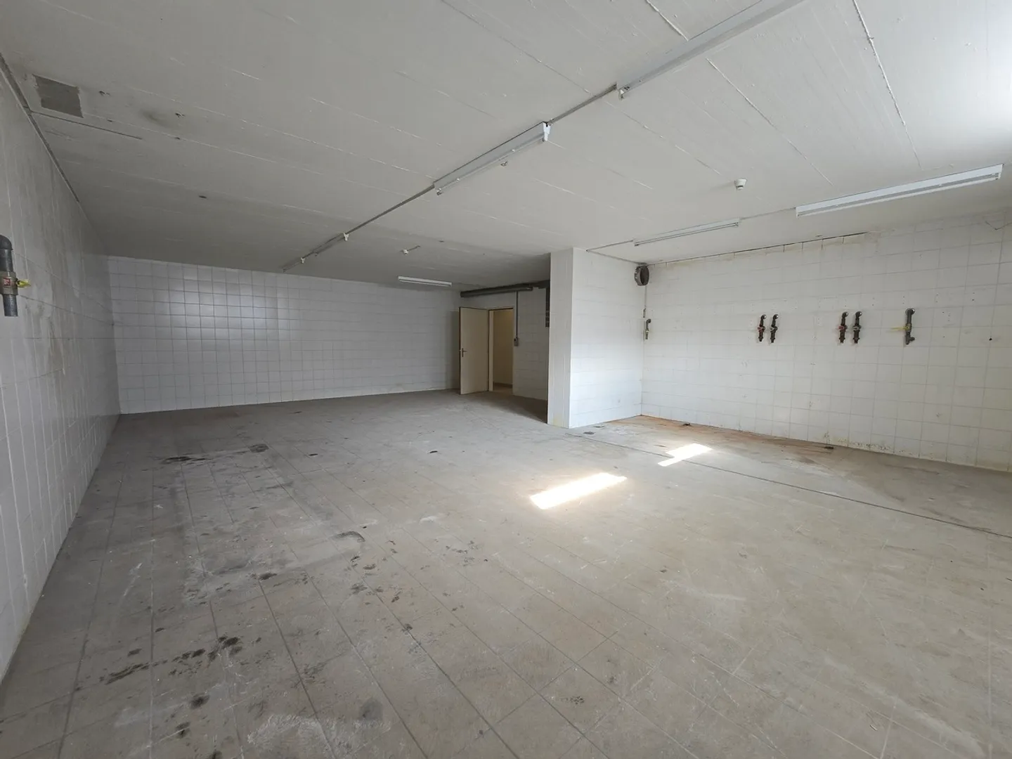 Laboratorio leggero di circa 82m² molto ben posizionato a Crissier - Foto 3 di 4