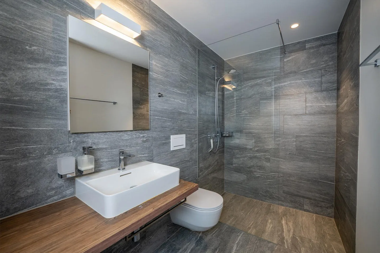 Moderno appartamento di nuova costruzione di 4.5 locali in una posizione privilegiata - Foto 7 di 8