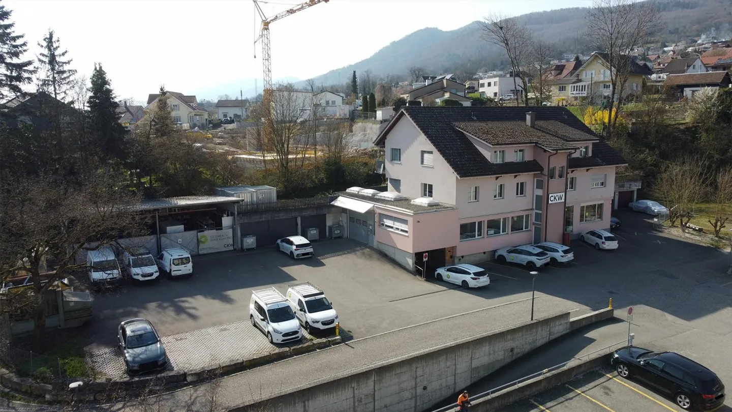 Liegenschaft mit grossem Potenzial - Foto 1 von 4