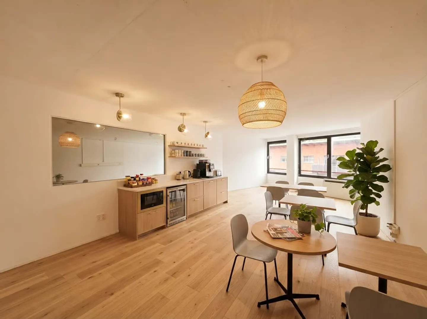 ECHALLENS - 209 m2 of versatile spaces in the heart of Gros-de-Vaud - Photo 3 of 10
