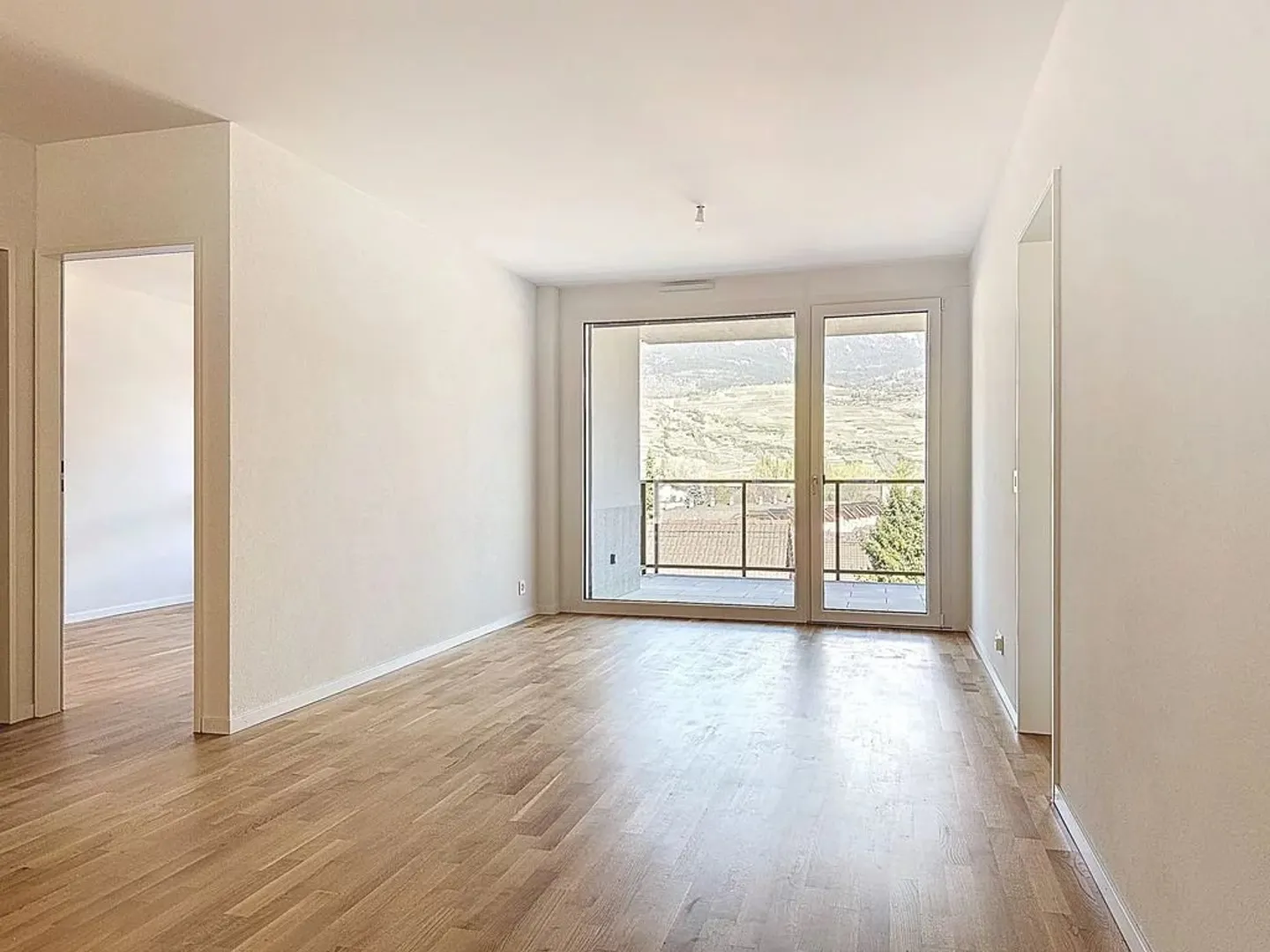 Charmante 3.5 Zimmer Wohnung - Foto 3 von 9