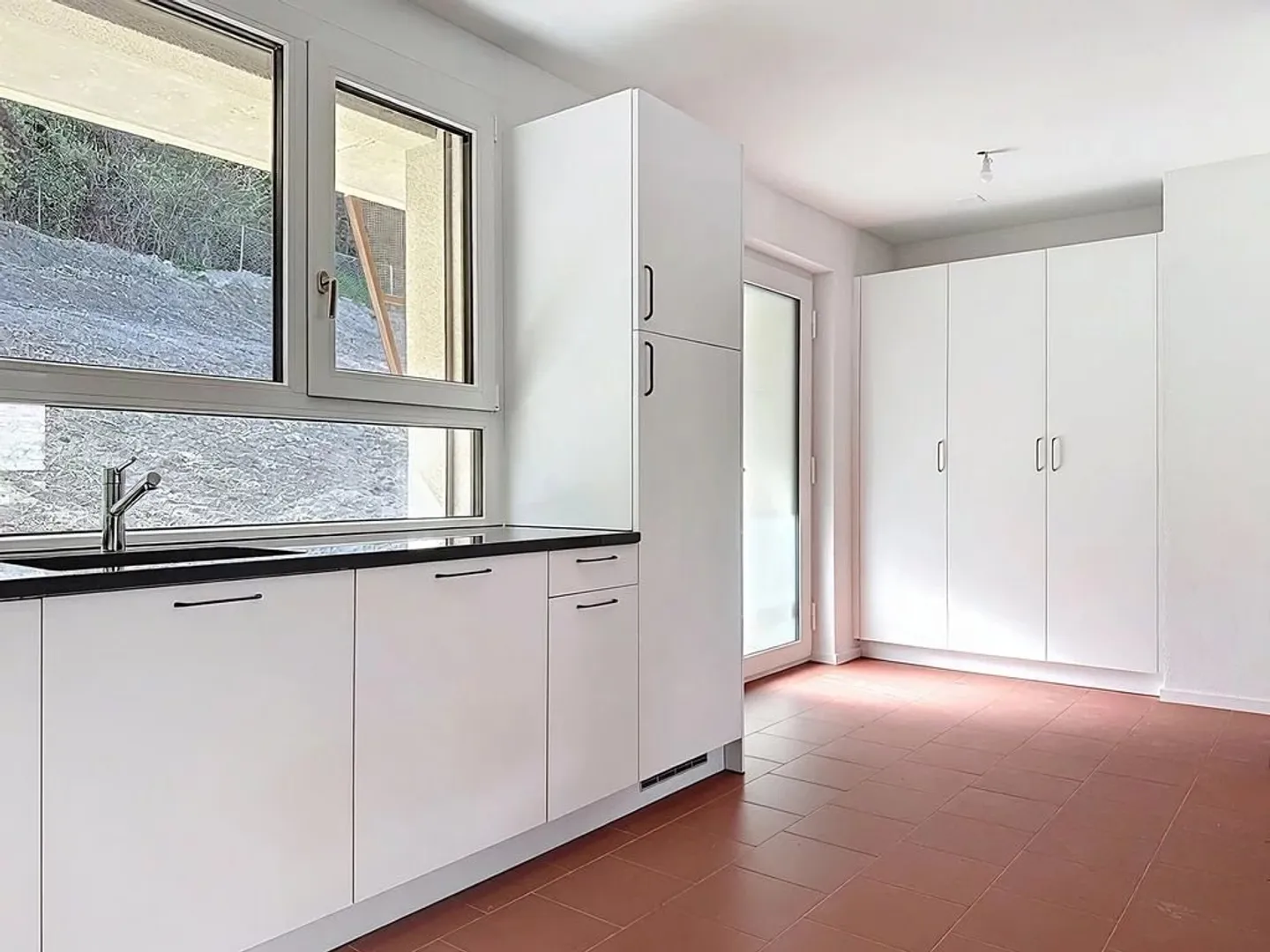 Charmante 3.5 Zimmer Wohnung - Foto 2 von 9
