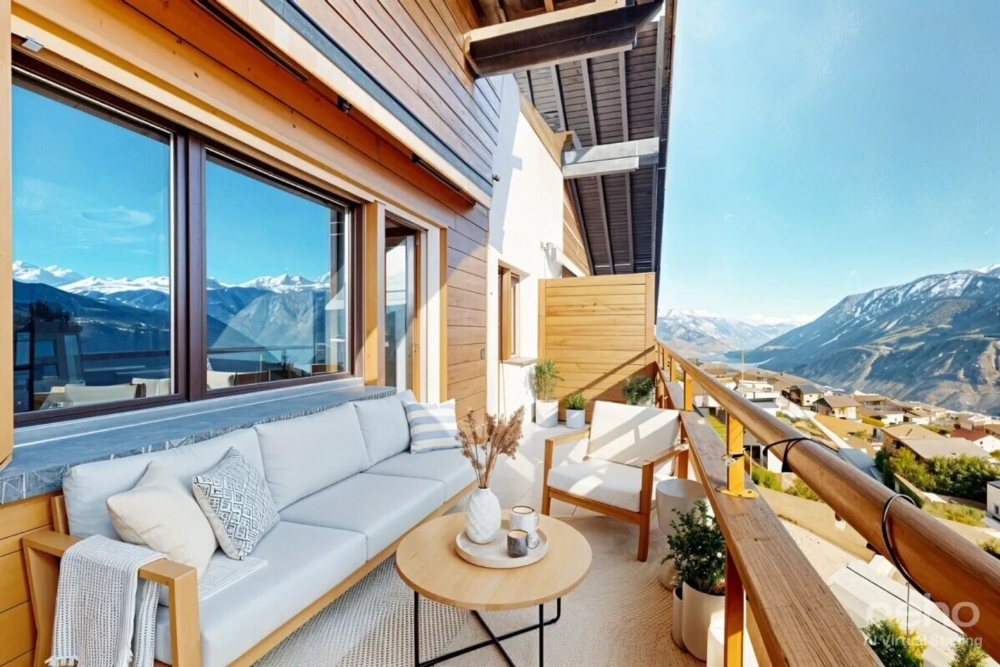 Beautiful furnished top-floor apartment with mezzanine - Photo 10 of 12