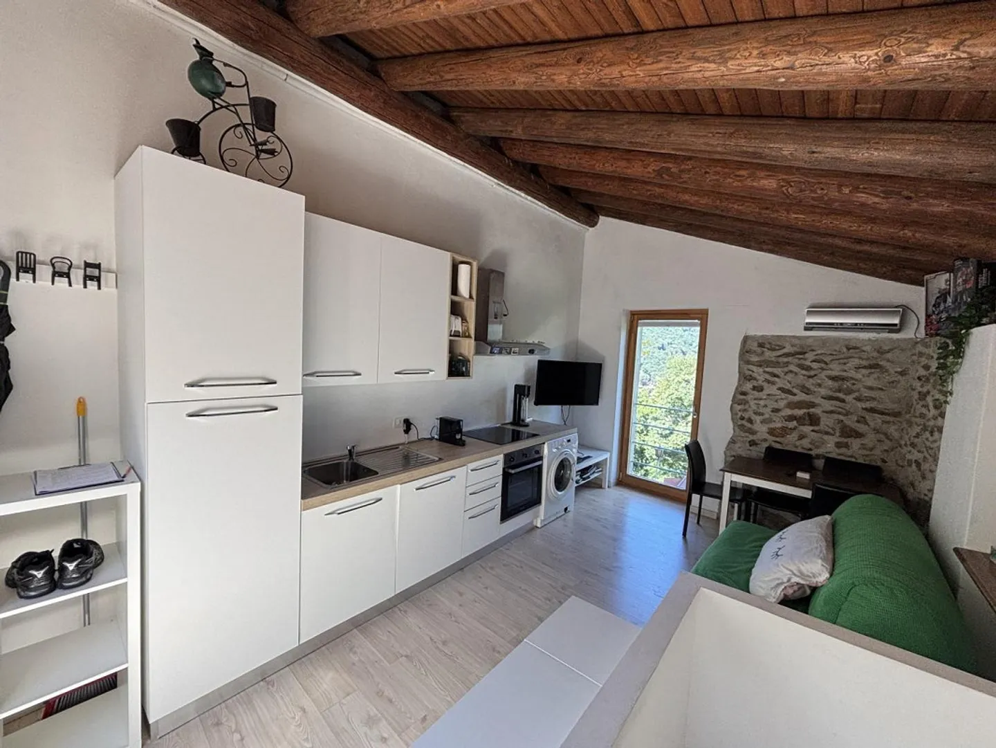 Casa di 2 locali molto tranquilla, soleggiata con bella vista. - Foto 4 di 24