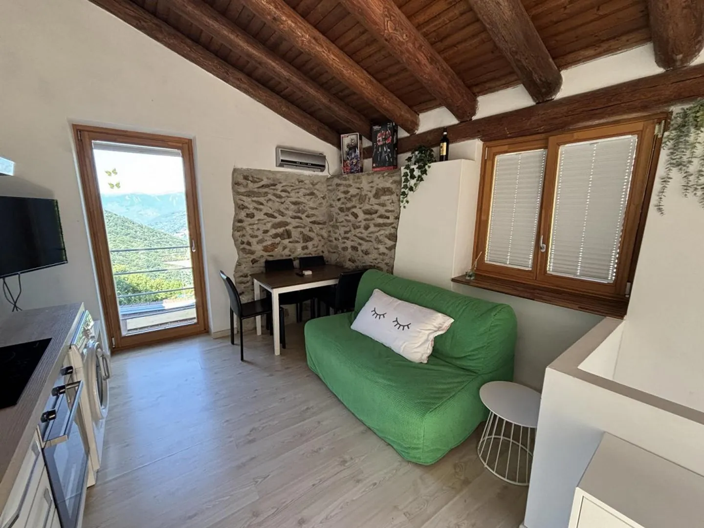 Casa di 2 locali molto tranquilla, soleggiata con bella vista. - Foto 5 di 24