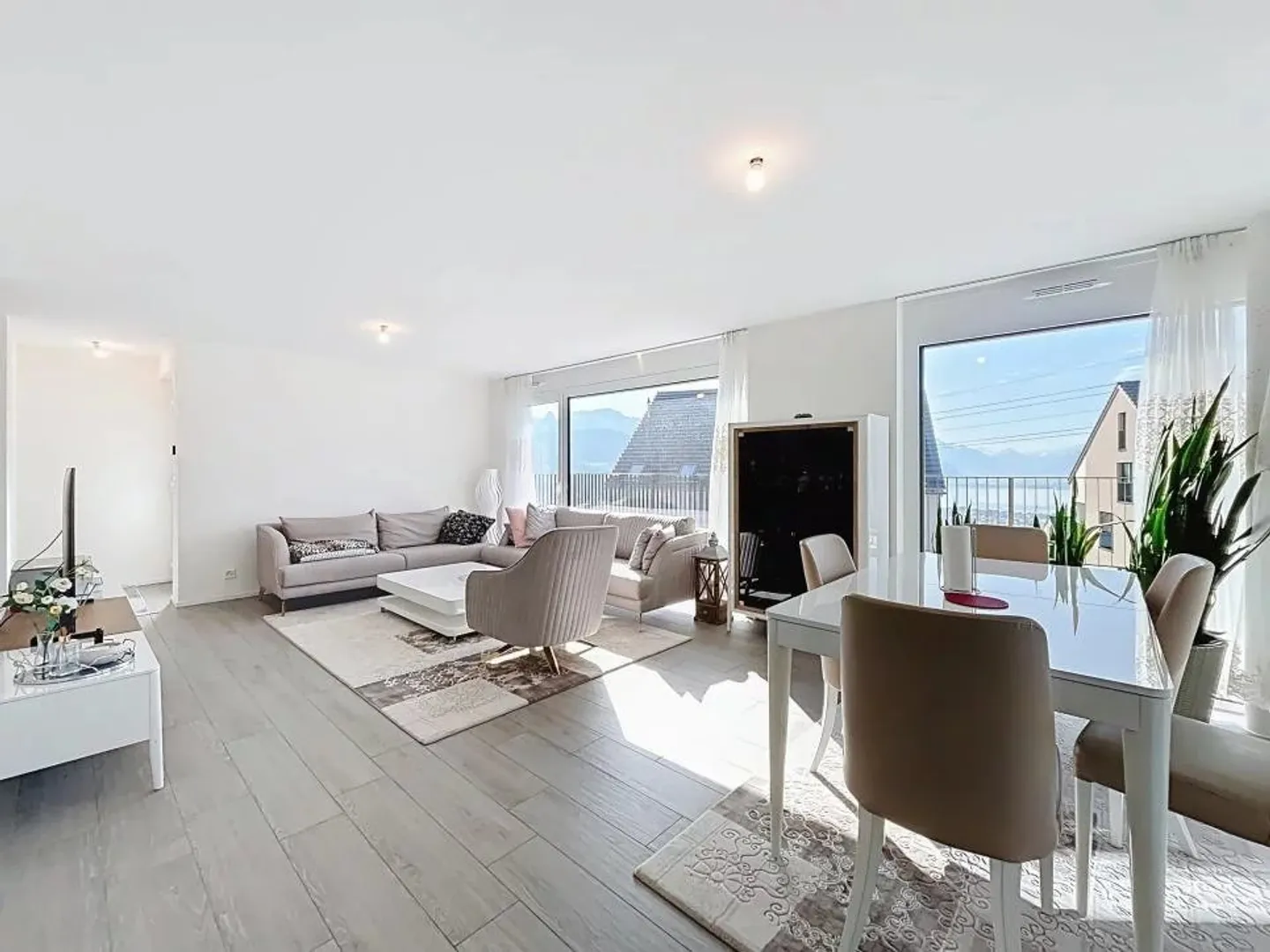 Bella villa individuale con 4,5 camere! - Foto 3 di 11