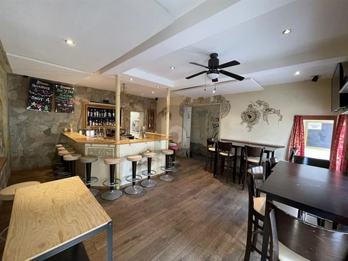 RISTRUTTURAZIONE MODERNA NEL CUORE DELLA CITTÀ - Foto 4 di 6