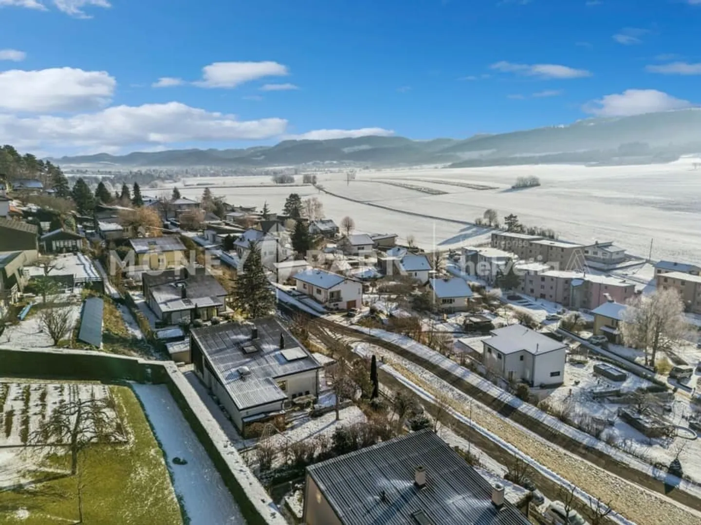 Einfamilienhaus mit 5,5 Zimmern und herrlichem Blick - Foto 1 von 13