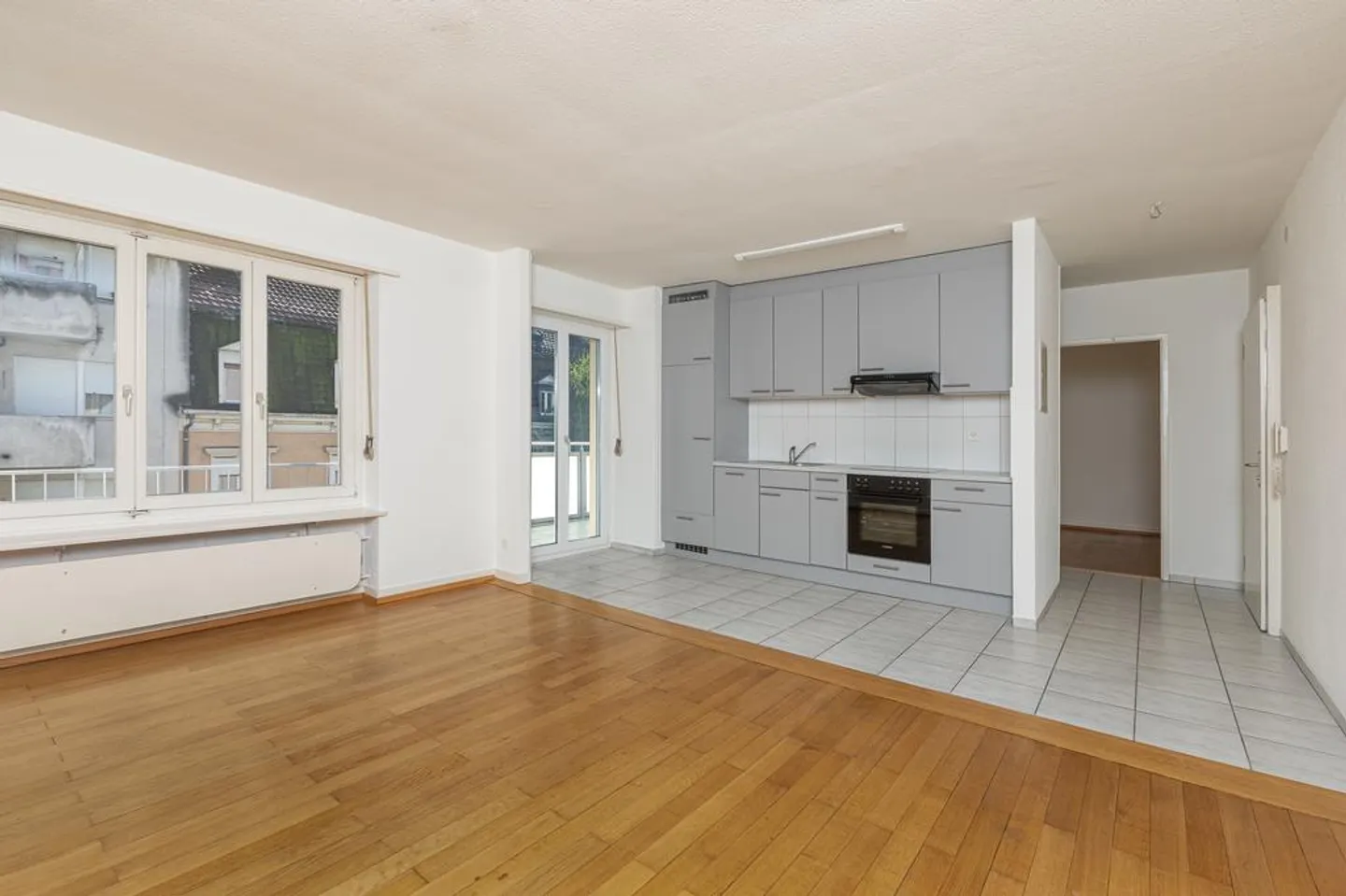 Beautiful 2-room apartment for rent - Photo 2 of 8