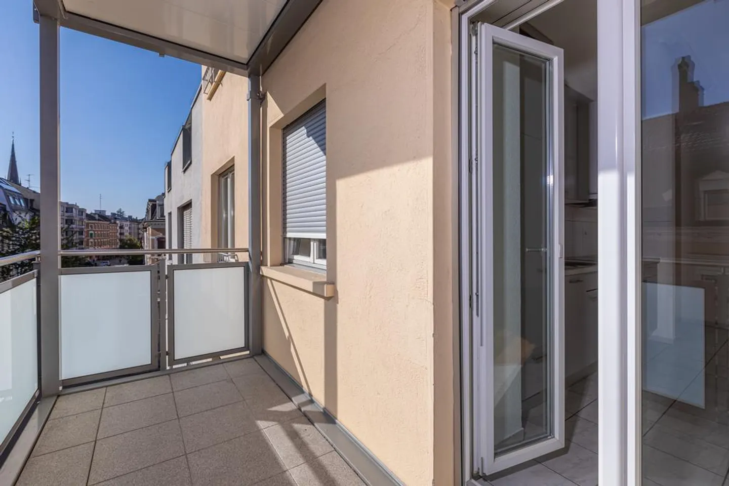 Beautiful 2-room apartment for rent - Photo 1 of 8