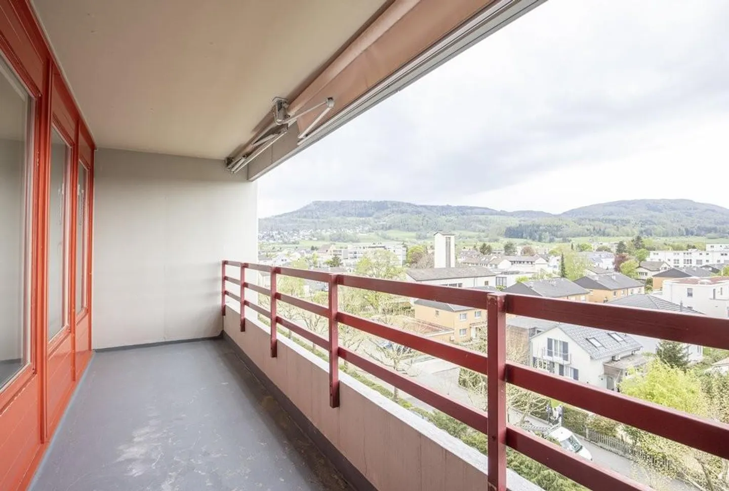 Wohnung mit Aussicht in Aesch - Foto 9 von 9