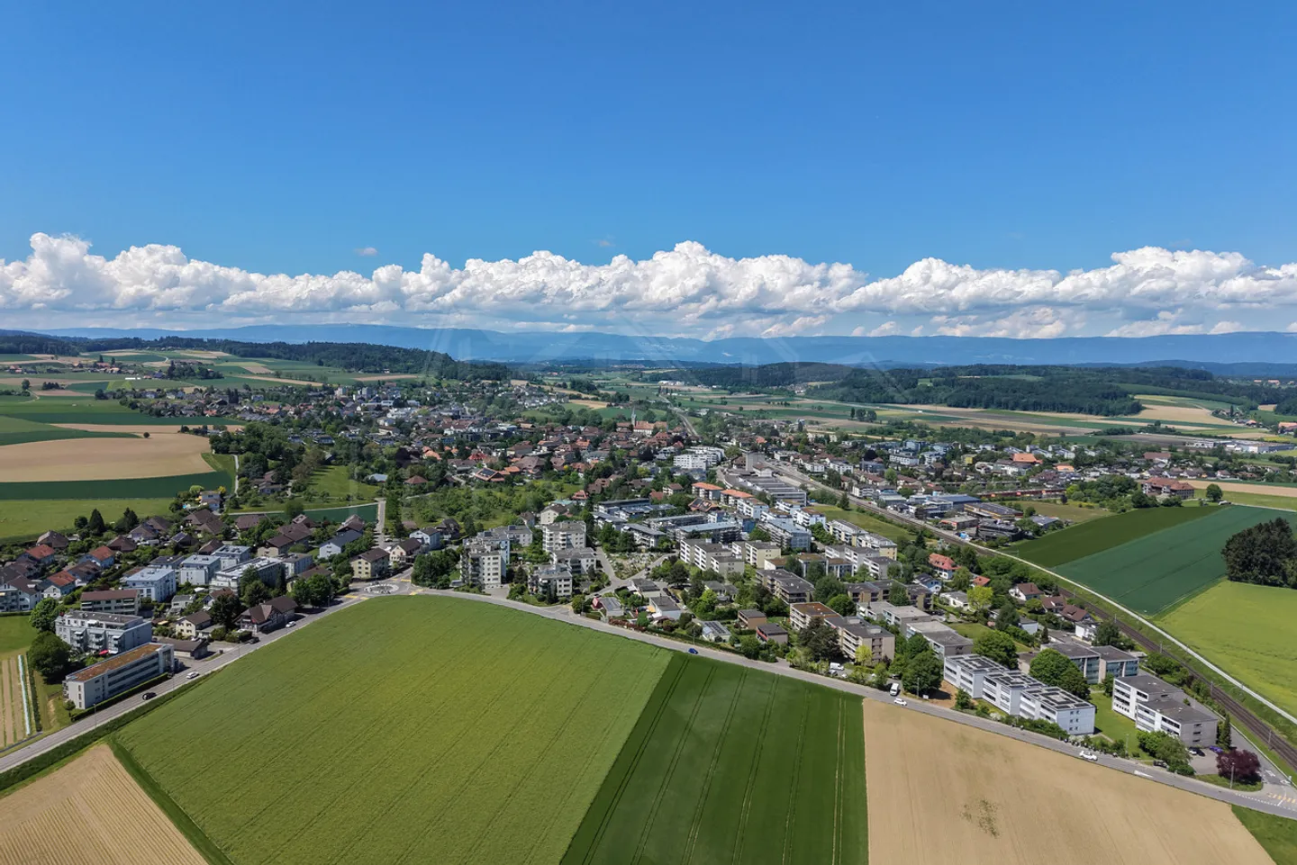 Appartement 4.5 pièces à Münchenbuchsee. Réfléchi, lumineux et accueillant. - Photo 2 sur 14