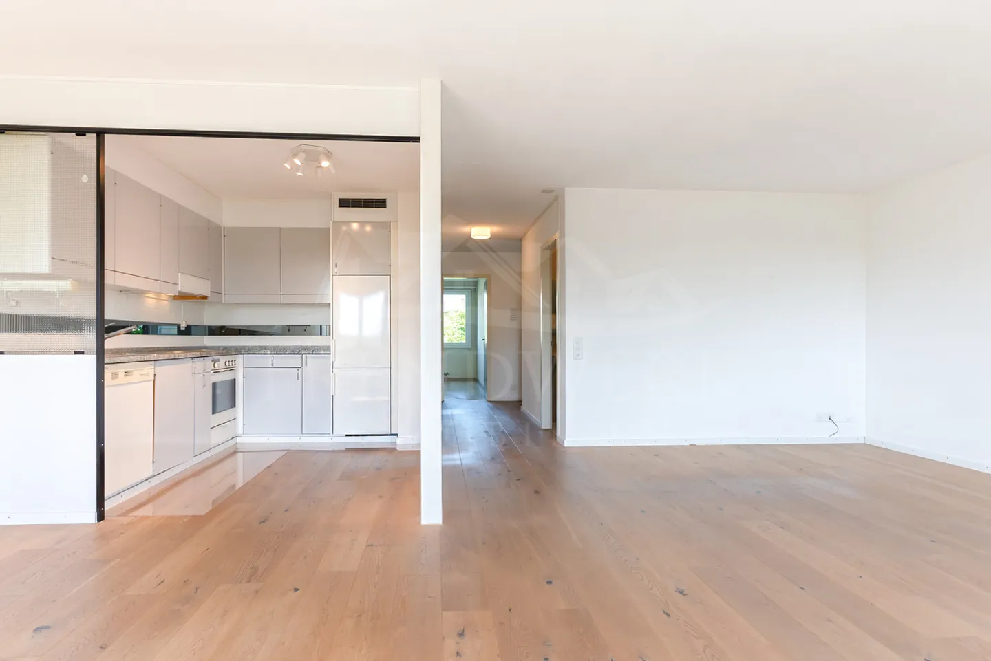 Appartement 4.5 pièces à Münchenbuchsee. Réfléchi, lumineux et accueillant. - Photo 3 sur 14