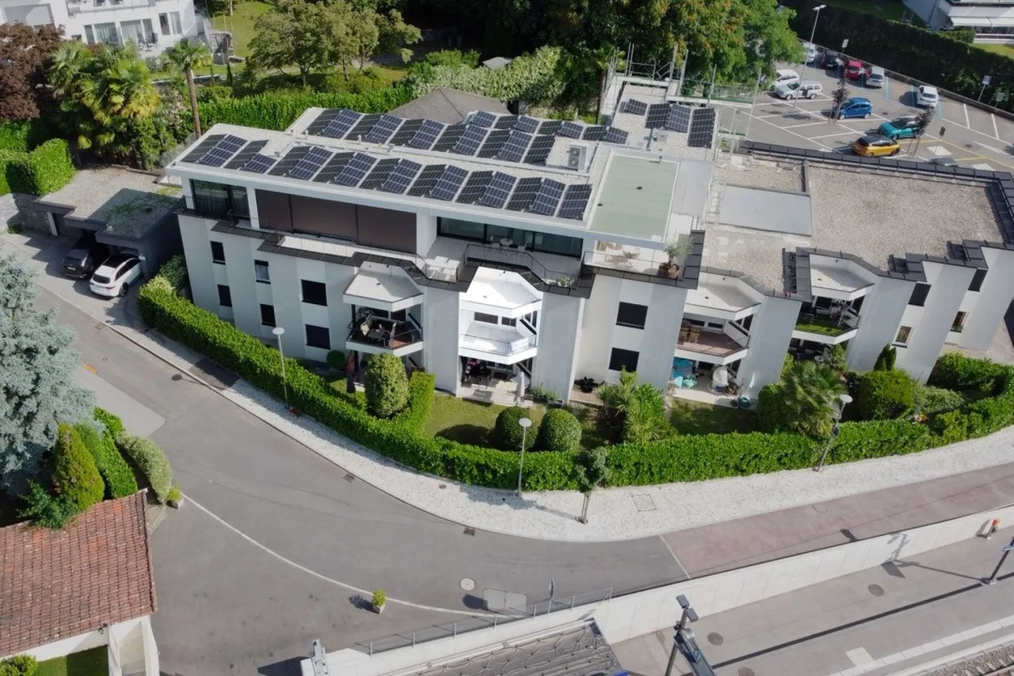 Bright 3.5-room apartment in Minusio for rent - Photo 2 of 12