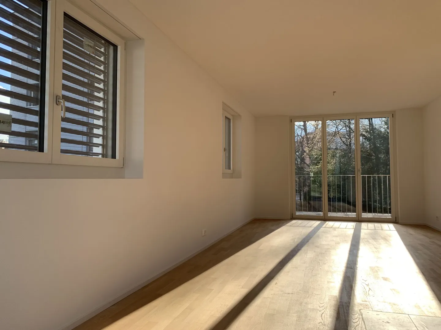Modern 2.5-room apartment in the center of Kriens - Photo 3 of 9