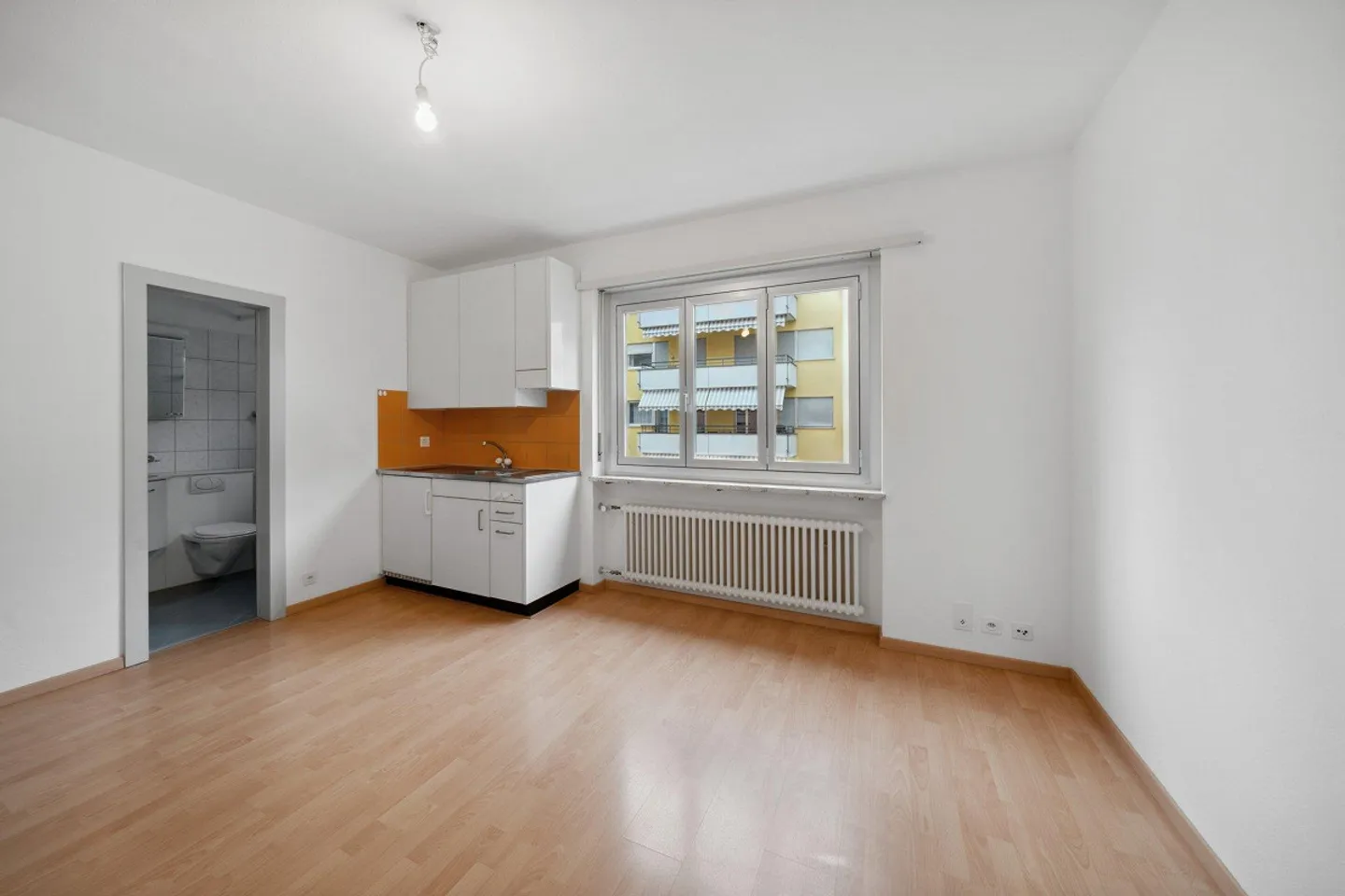 Monolocale soleggiato in zona tranquilla - Foto 6 di 8