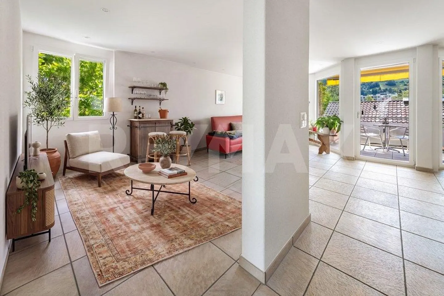 Attractive 4½-room apartment in the heart of Horw - Photo 3 of 13