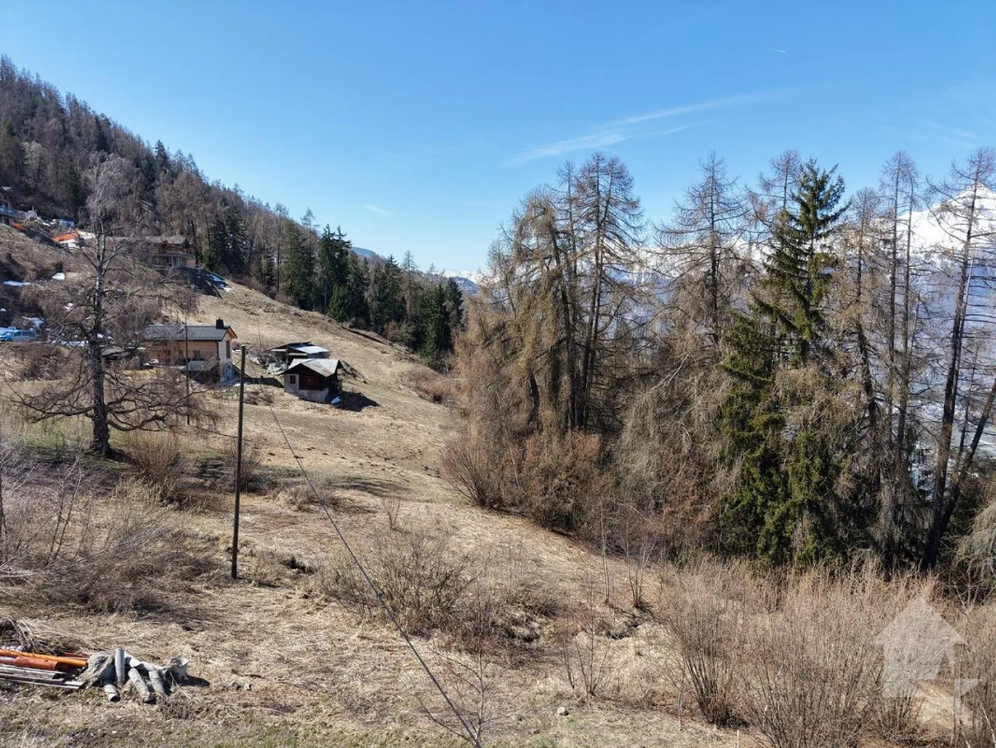 Chalet with Mountain Views - Photo 1 of 5
