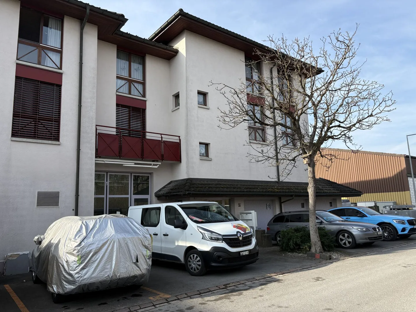 Renovated, partially furnished 1-room apartment - Photo 1 of 6