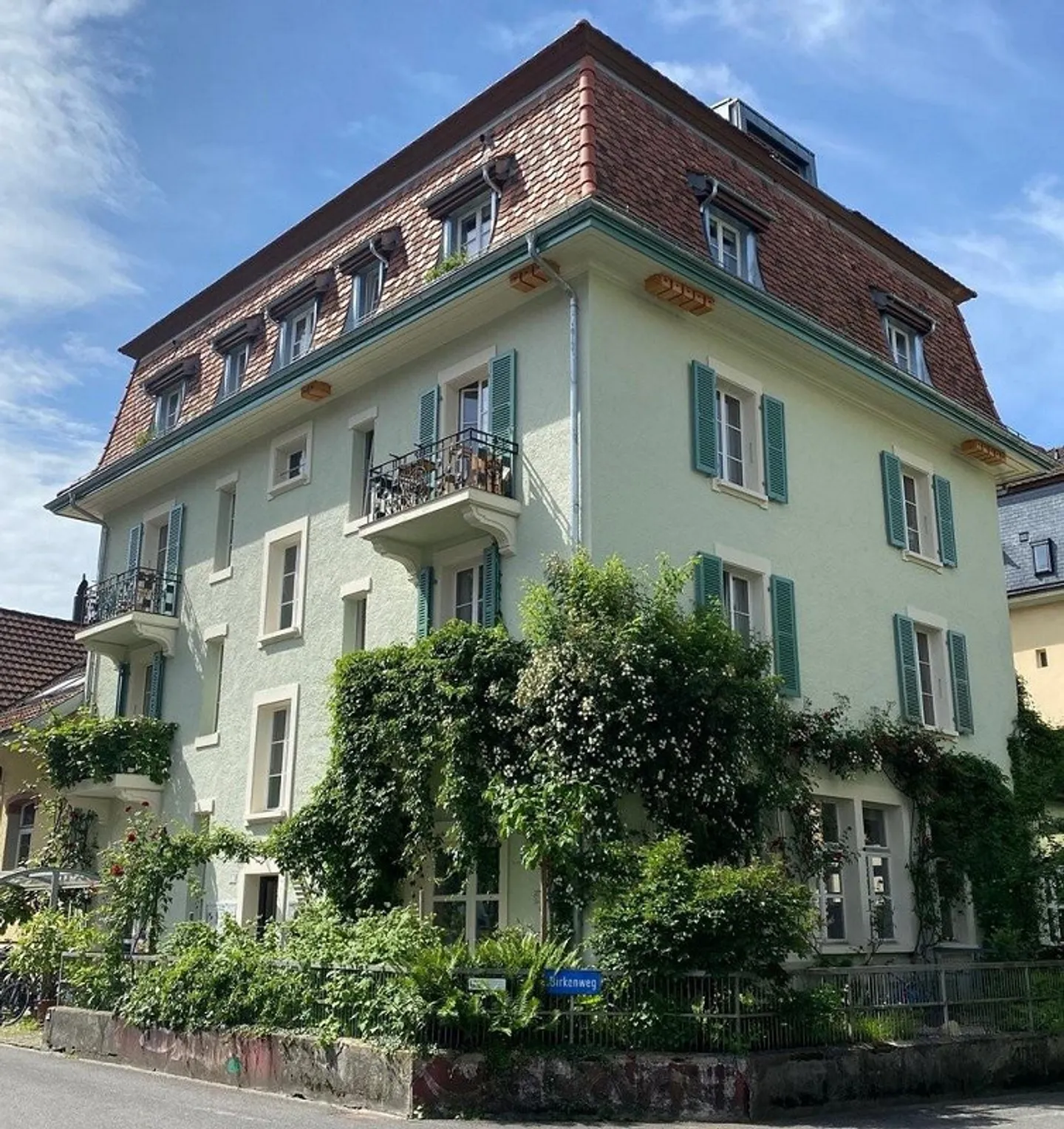 Ampia stanza con giardino privato in affitto - Foto 1 di 11