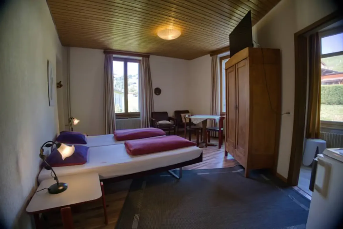 Altes Charakterhotel mit bebaubarem Land? Großes Potenzial zur Verbesserung - Foto 11 von 13