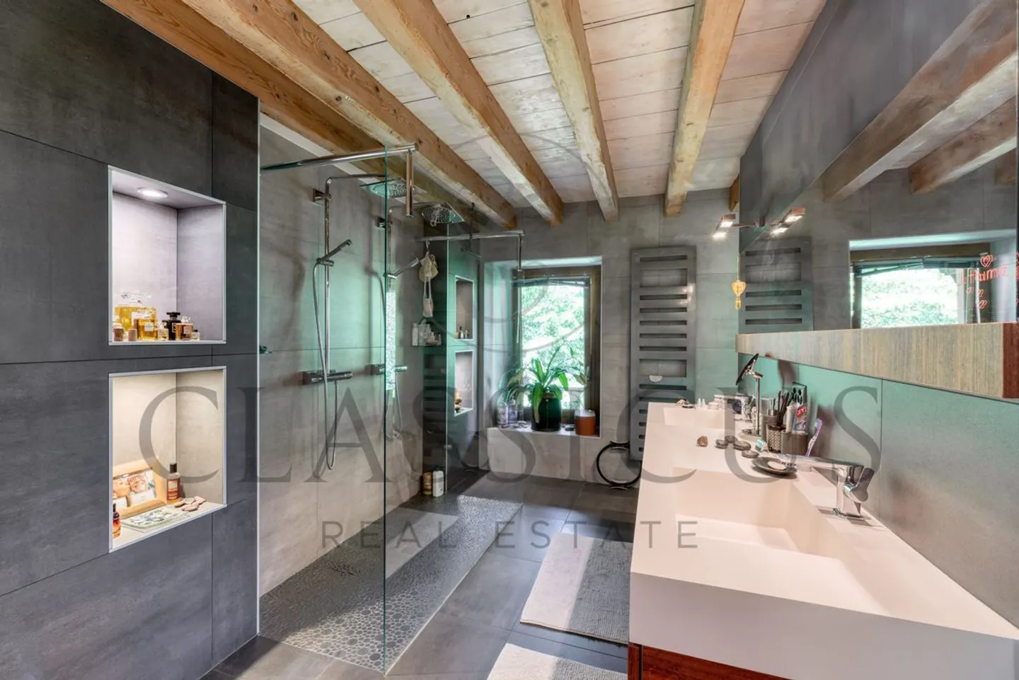 Maison de caractère XVIIIe - 330 m², jardin arboré &amp; terrasse jacuzzi à Aire-la-Ville - Photo 11 sur 13