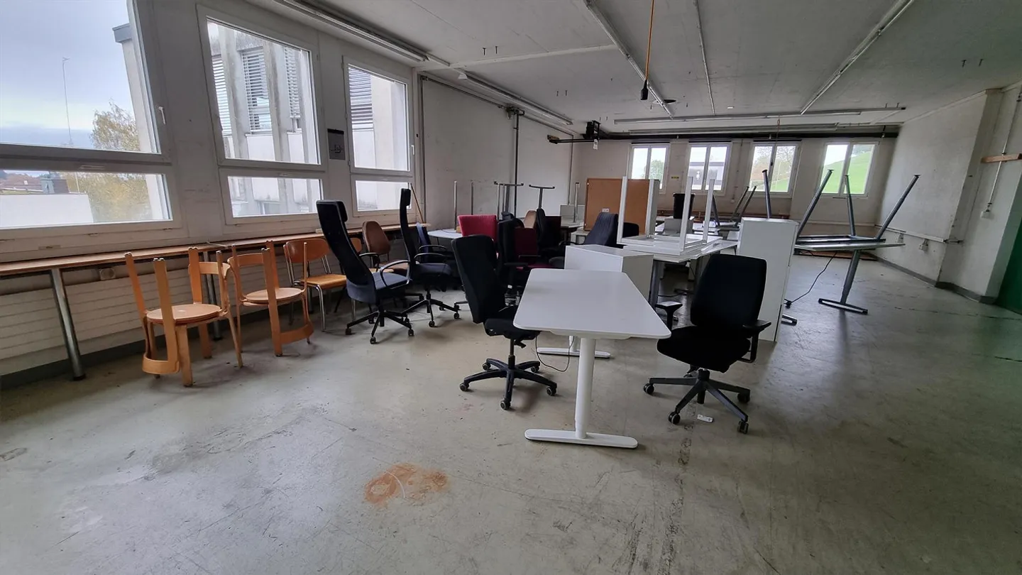 Spazio di lavoro o di stoccaggio individuale - Foto 4 di 6