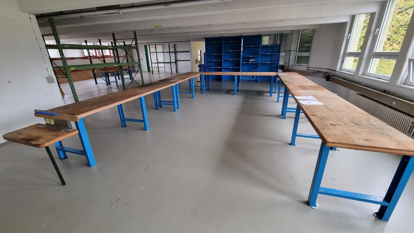 Spazio di lavoro o di stoccaggio individuale - Foto 2 di 6