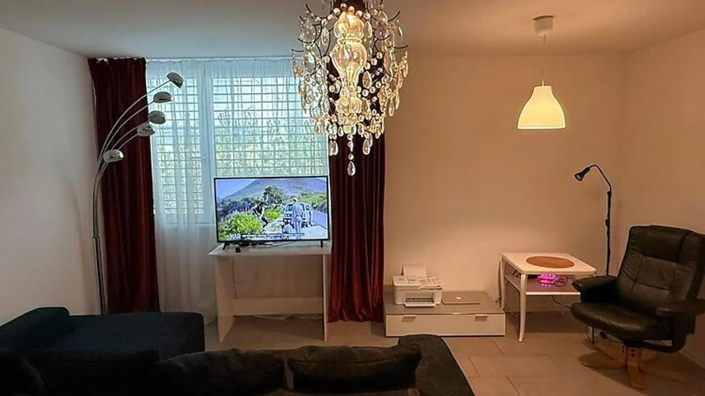 2½ ROOM APARTMENT IN ZURICH - DISTRICT 11 OERLIKON, FURNISHED, TEMPORARY - Photo 2 of 10