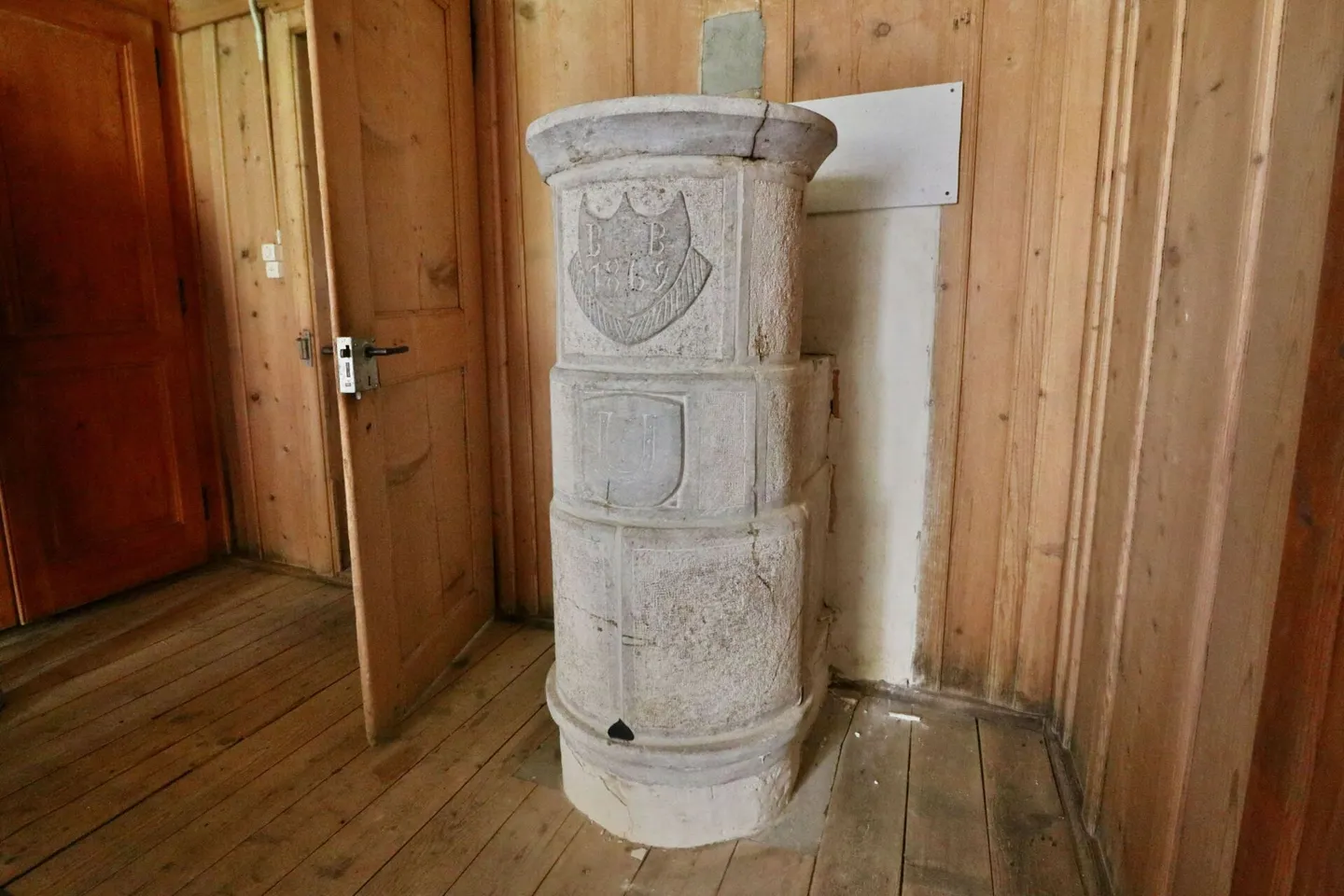 Praz-de-Fort - Beautiful village house for renovation, in the heart of the village. - Photo 5 of 25