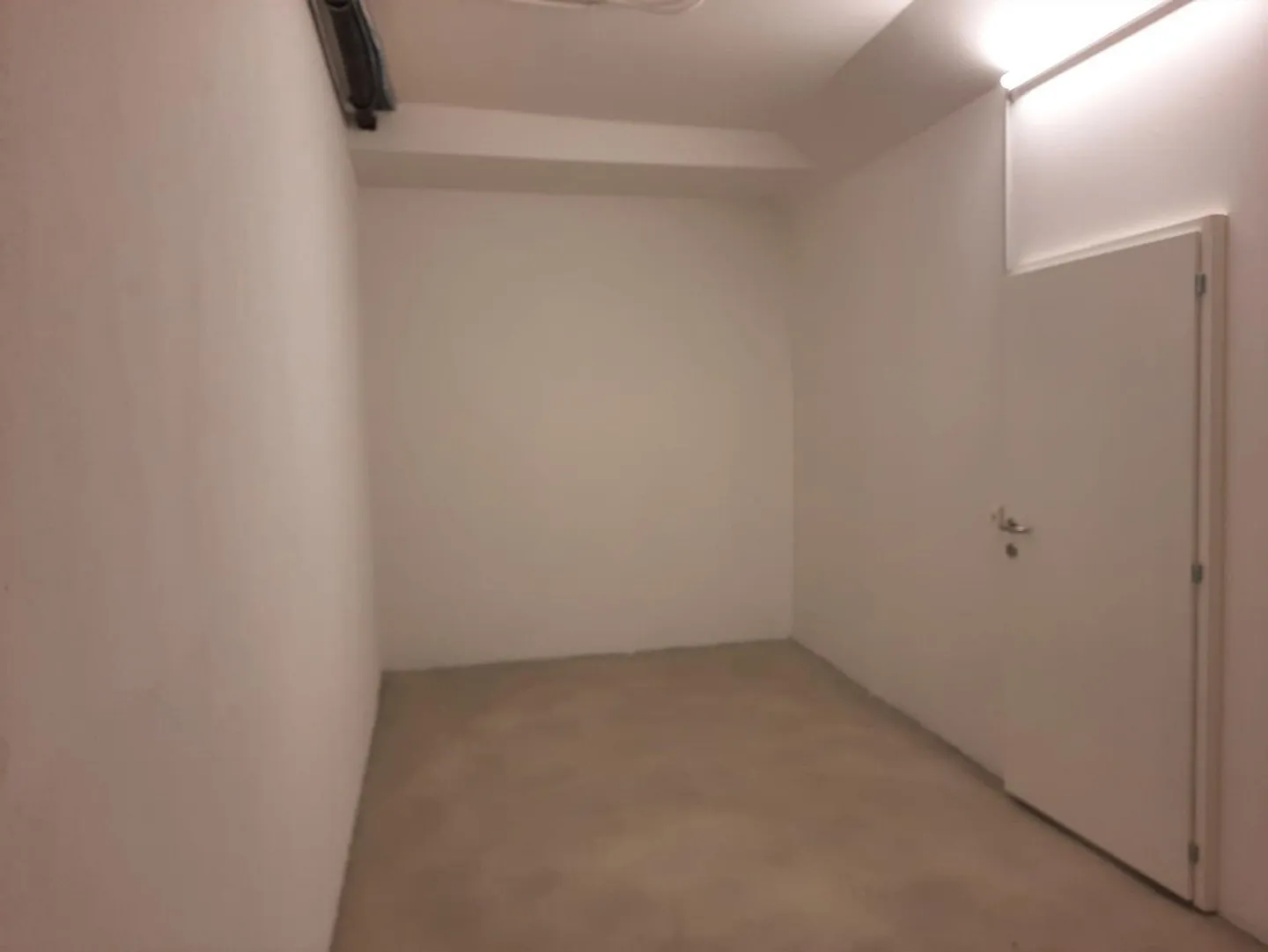 Dispo room / Storage room for rent - Photo 2 of 2